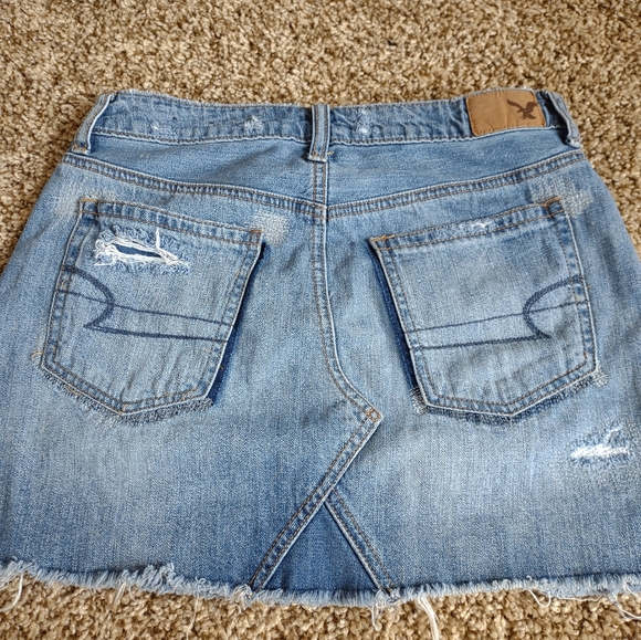 American Eagle Button Fly Distressed Denim Jean Skirt Size 4 - Picture 3 of 8